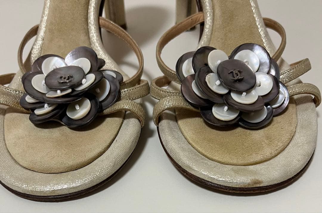 d*4様 CHANEL (シャネル) 希少 シェル カメリア ヒールサンダル 3の