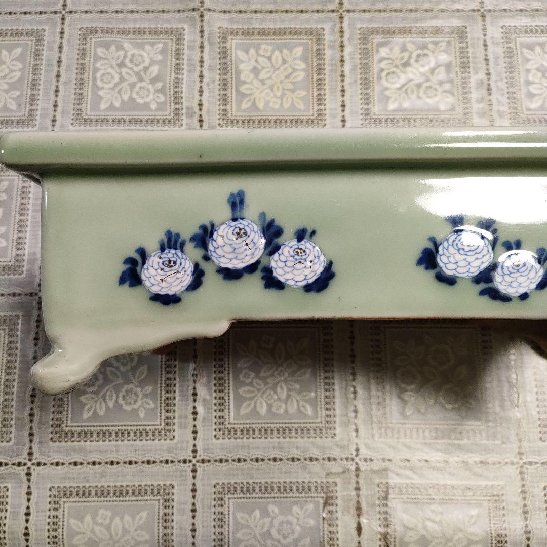 菊花紋様 脚付き長方形青磁水盤 盆栽鉢 陶磁器