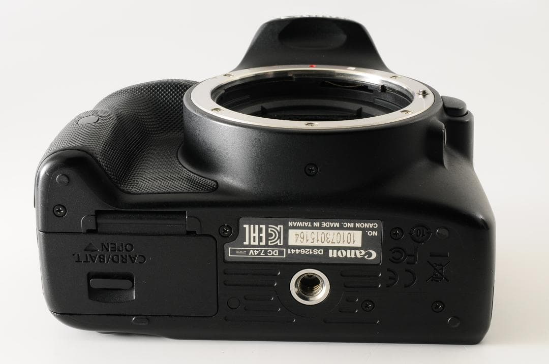 デジタルカメラ Canon EOS kiss X7 18-55mm F3.5-5.6 IS