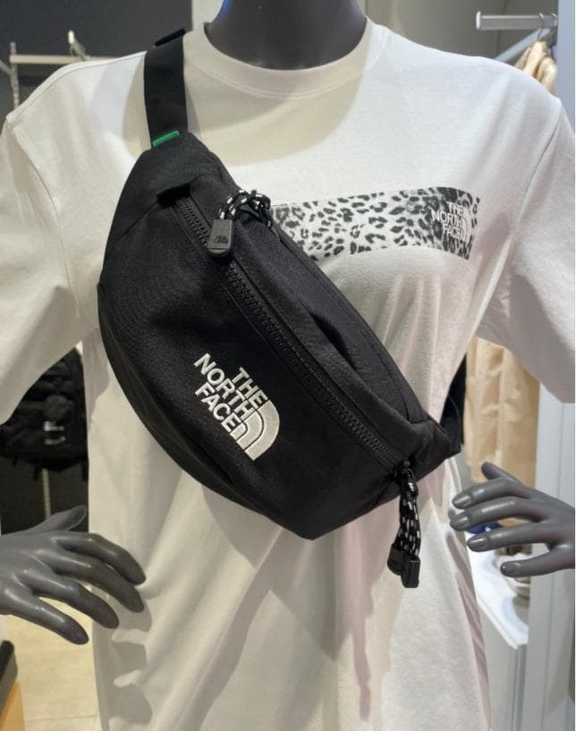 完売！ノースフェイス　MESSENGER　ボディバッグ　ショルダーバッグ　BLK THE NORTH FACE（ザ ノースフェイス） ショルダーバッグ 「韓国限定