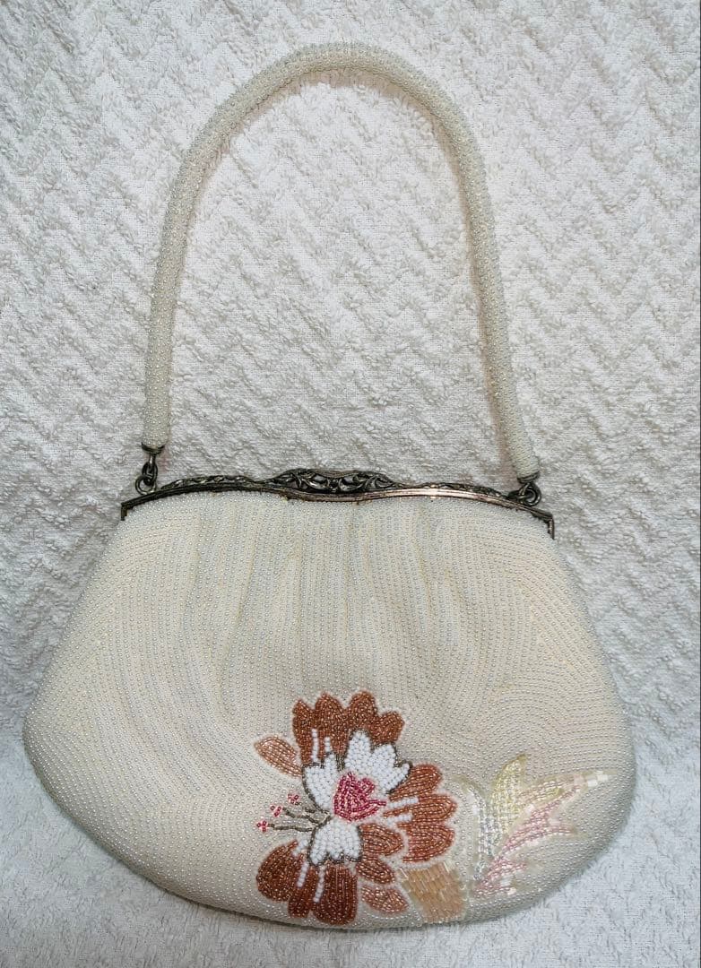 和装 花柄 総ビーズ刺繍バッグ 手縫い ハンドバッグ がま口 - メルカリ