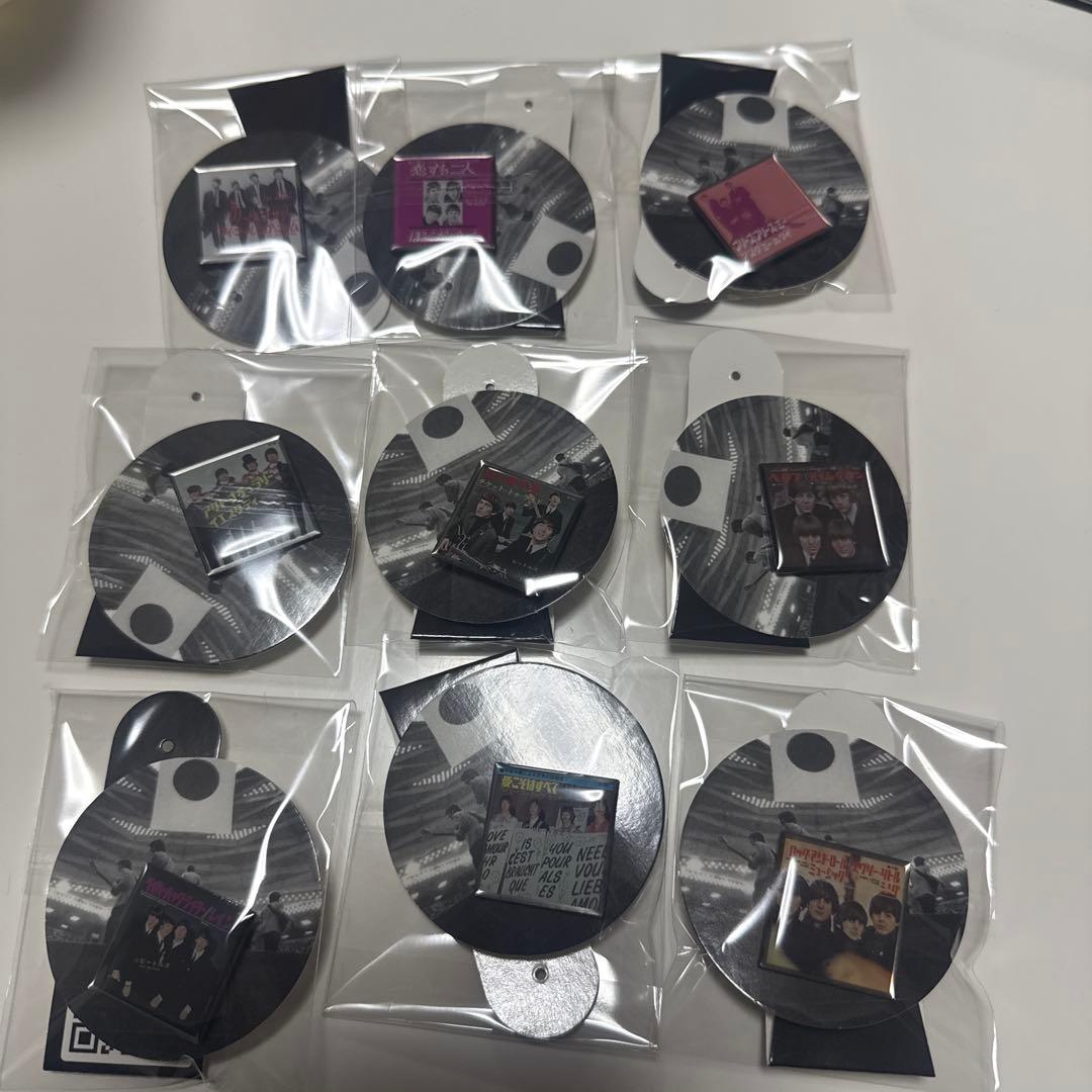 ビートルズ ピンズカプセル 18種 コンプセット - ミュージシャン最 安値 で