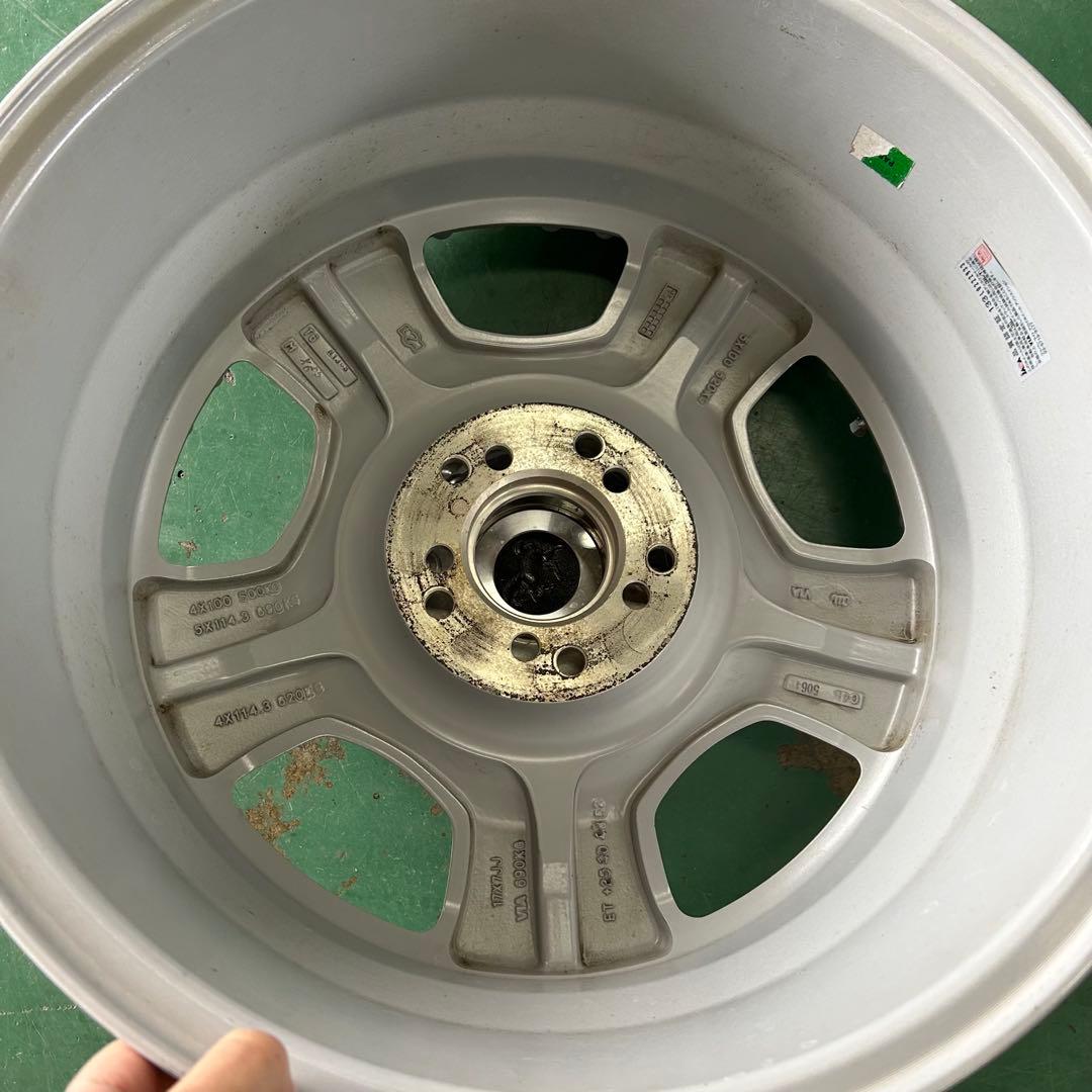 中古アルミ17X7.0 ハイペリオンディッシュ美品 5穴車用 ノア