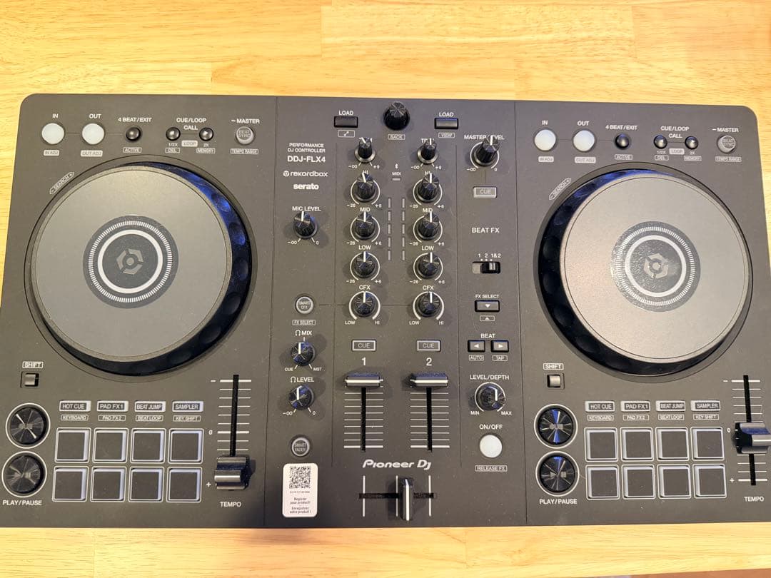Pioneer DJ DDJ-FLX4 コントローラーとスタンド Pioneer DJ / DDJ-FLX4 STANDセット【スクラッチ音ネタ入USBメモリー