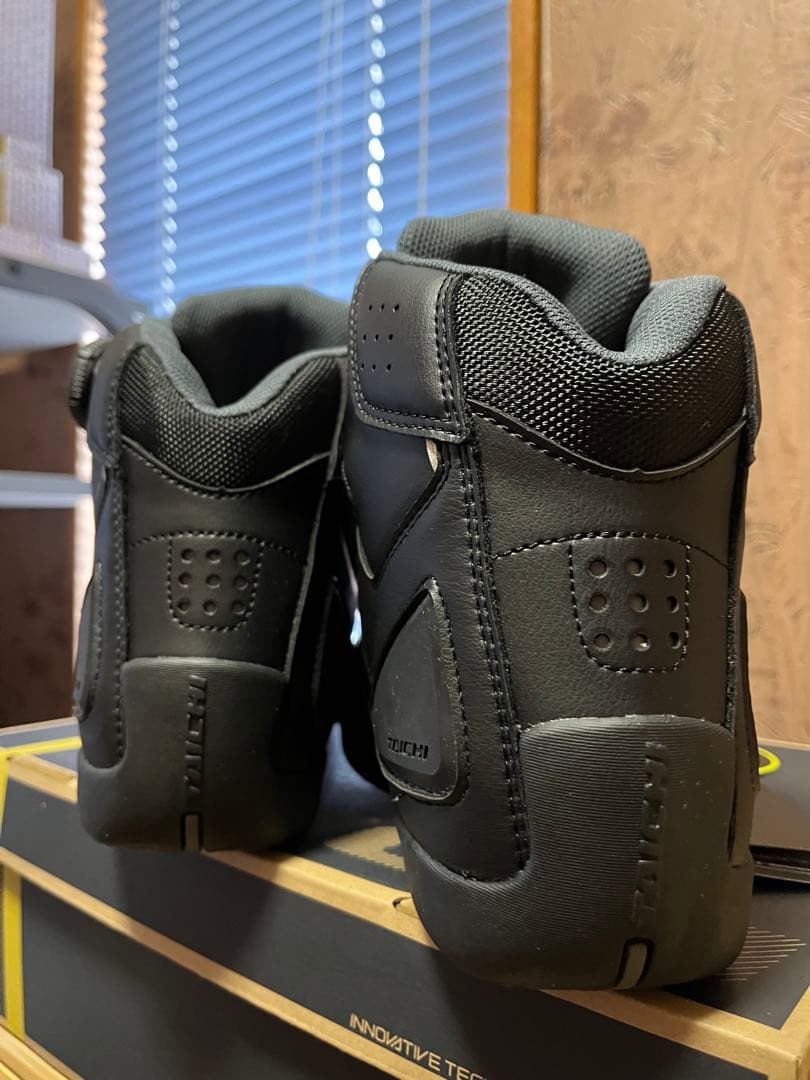 TAICHI RSS006 バイク用ライディングシューズ 26.0cm