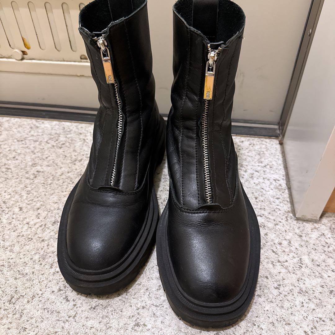 ZARAリアルレザー フロントジップ ブーツ 37 / 23.5cm - メルカリ