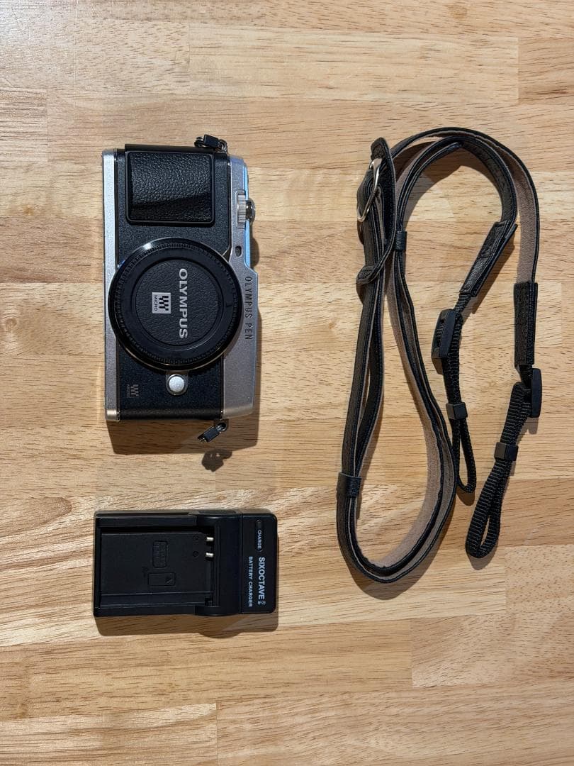 OLYMPUS PEN E-P5 カメラ - メルカリ