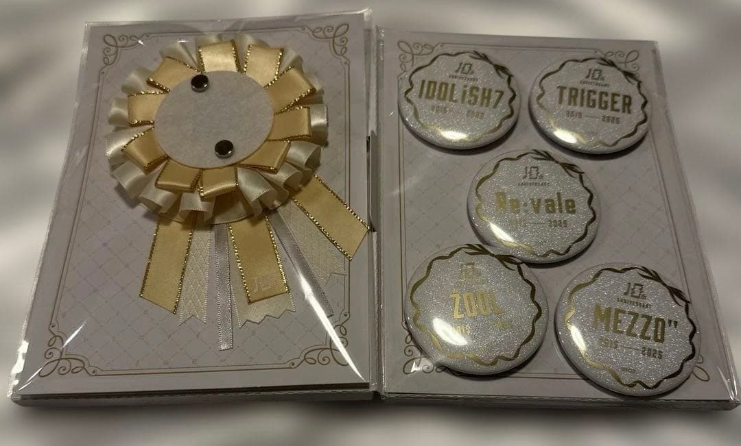アイドリッシュセブン CARILLON ロゼット ロゴ缶バッジセットCD