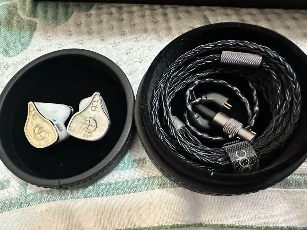 qdc Empress イヤホン ユ二バ一サルモデル - メルカリ