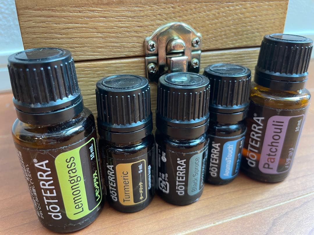 ドテラ アロマオイル9本セット 10周年記念限定木箱付き