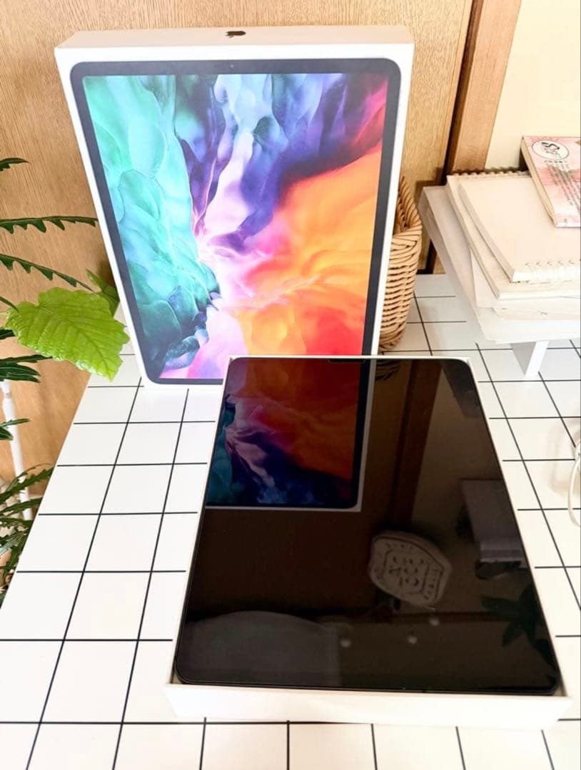 【超美品】iPad Pro 12.9in(第4世代) スペースグレー 256GB