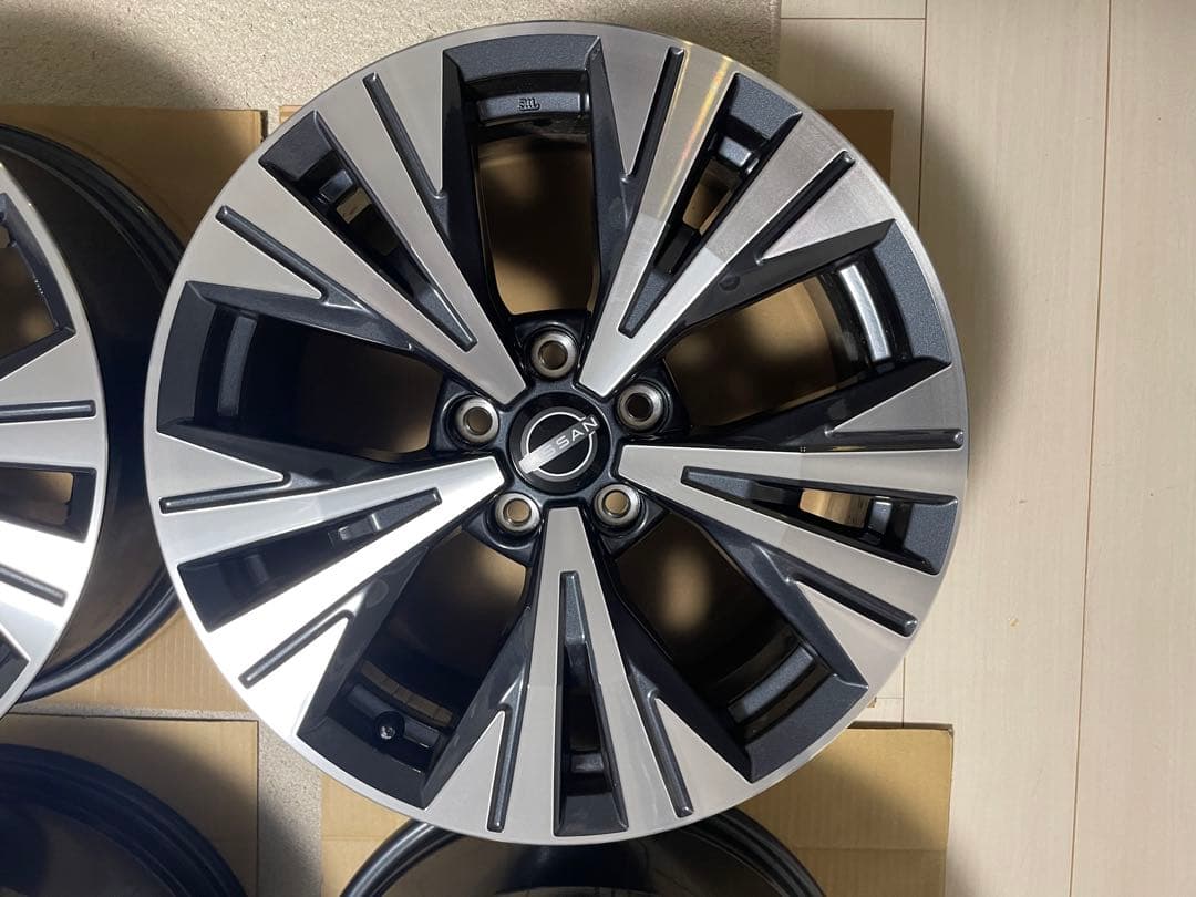 新車外し 日産 T33 エクストレイル 18インチ 純正ホイール4本セット