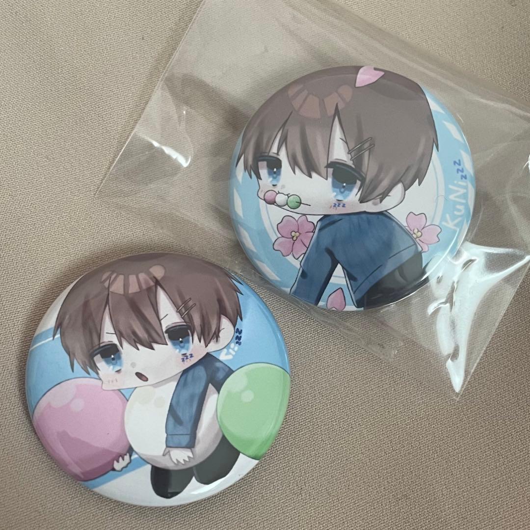 すたぽら くにくん 初グッズ 缶バ2点セット - メルカリ