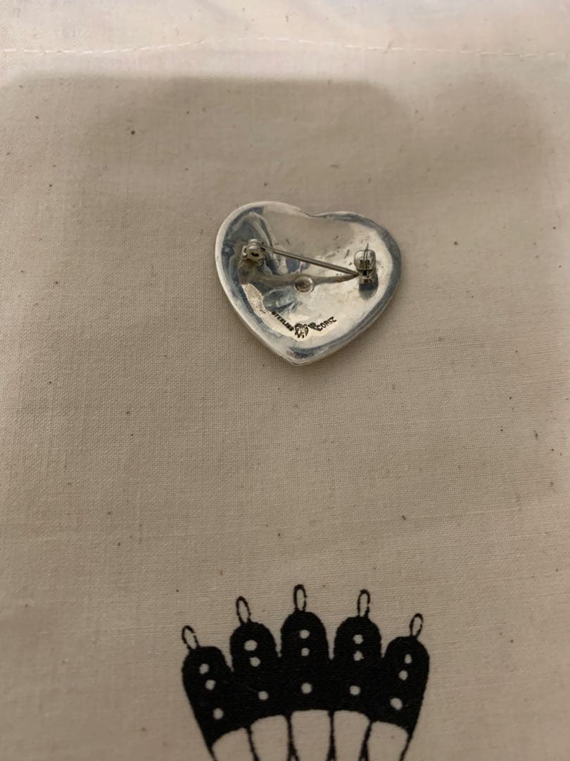 スノーキャッスル HARPO ハート型シルバーブローチ&チャーム HARPO