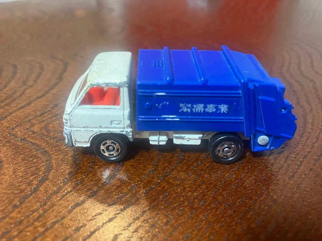 まとめ売り・レアトミカあり】33台セット ＆ 4段パーキング収納ケース