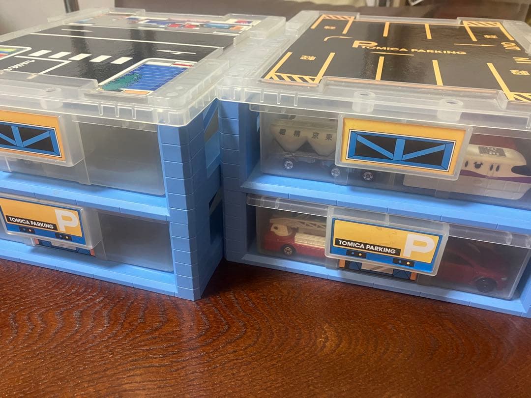 まとめ売り・レアトミカあり】33台セット ＆ 4段パーキング収納ケース