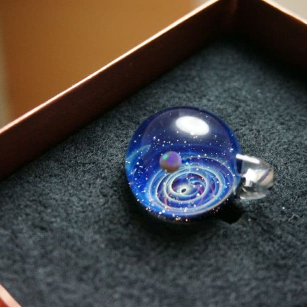 お値下げ！プラスアルファ 宇宙ガラス - メルカリ