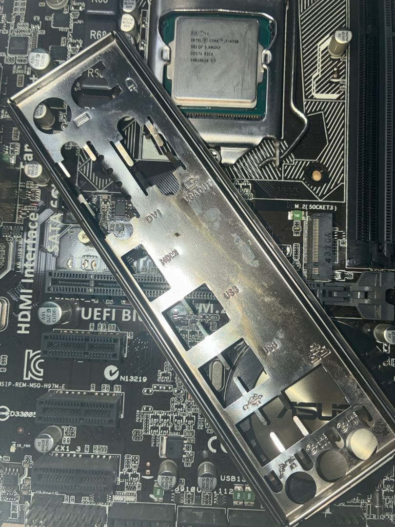 ジャンク ASUS H97M-E マザーボード Intel i7-4790 - メルカリ