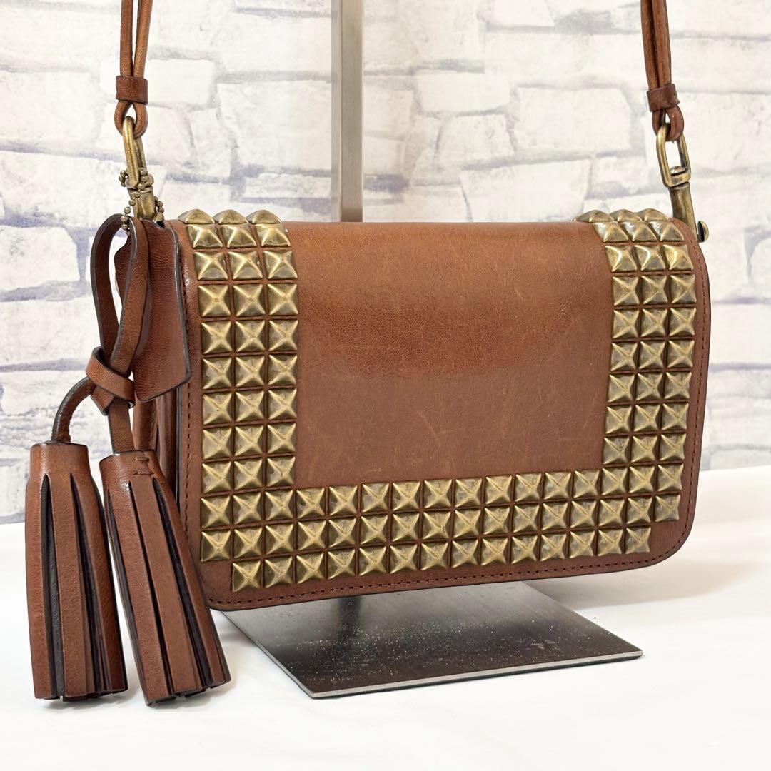 COACH・レザー ゴールドスタッズ ショルダーバッグ斜め掛け ブラウン系 17709-1.jpg