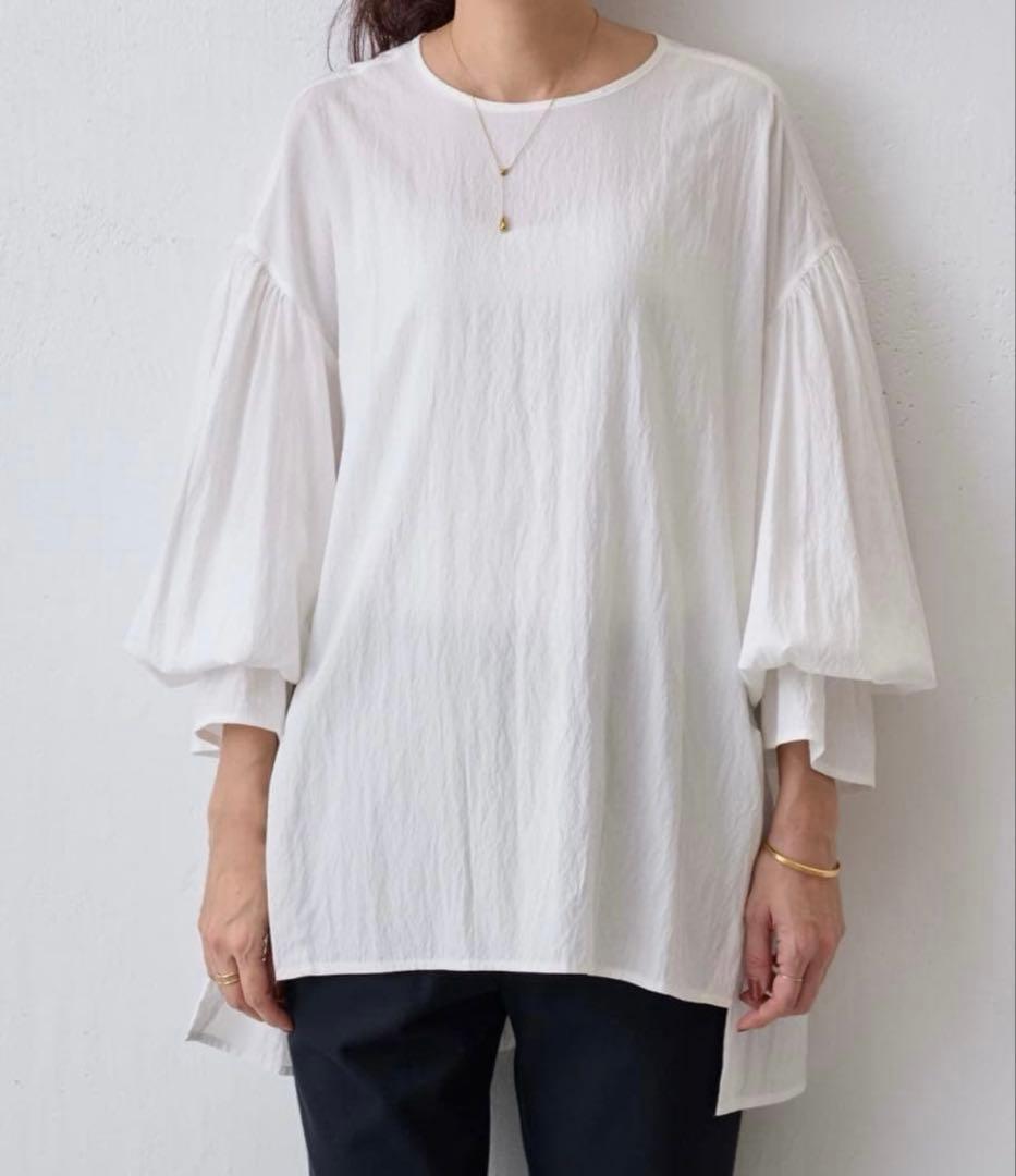 ビアズリー《LIVETART》 ギャザーカフスシャツ　白