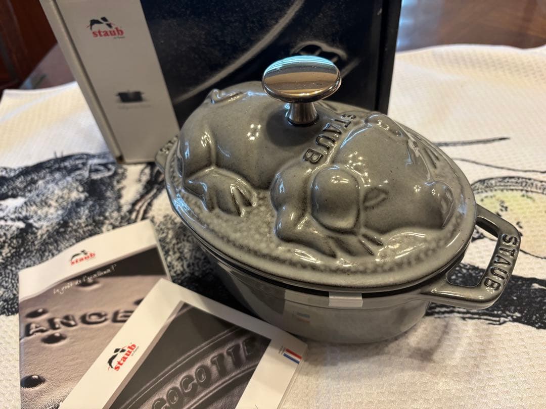 staub ピギーココット 17cm グレー 鋳鉄生涯保証シリアルナンバーつき