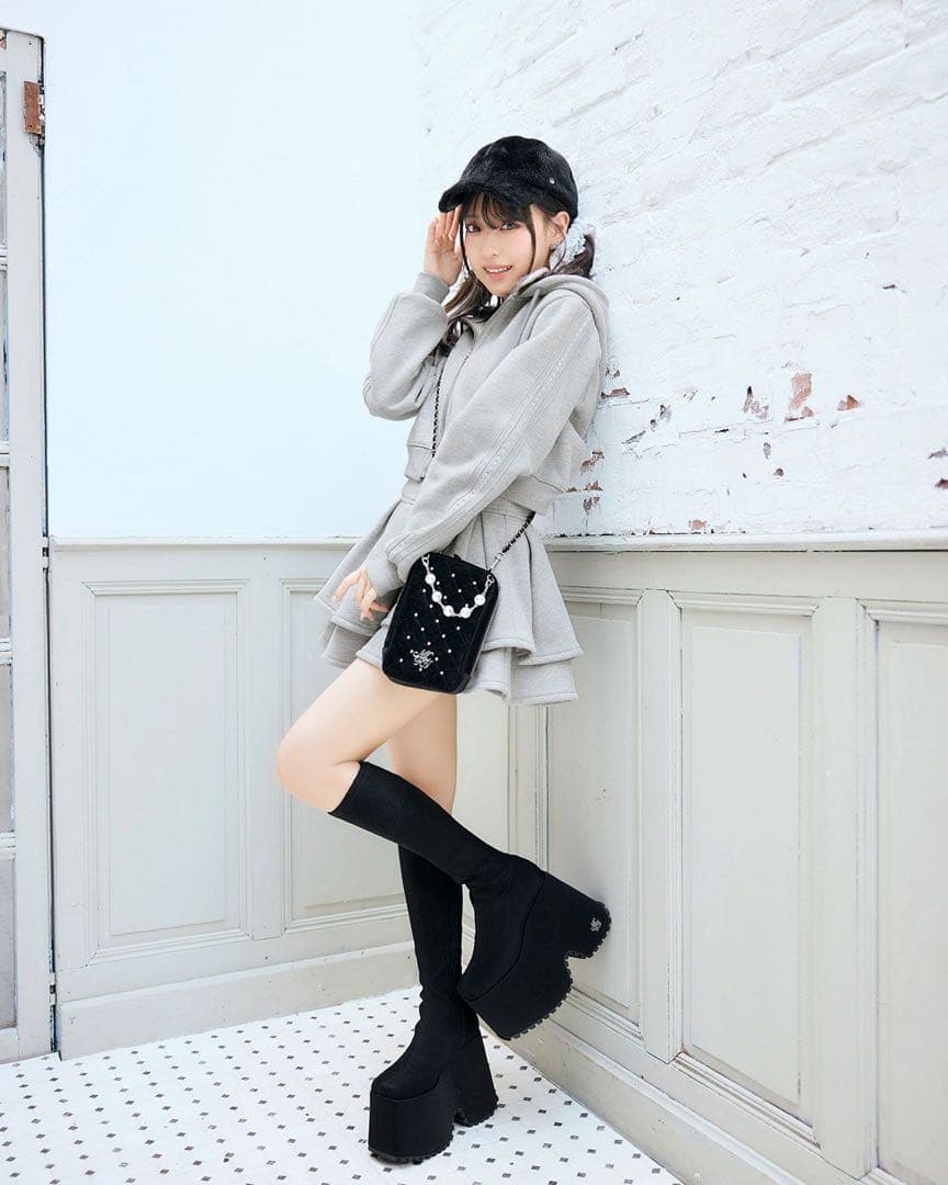 新品未使用 ミシェルマカロン 厚底ストレッチロングブーツ L - メルカリ