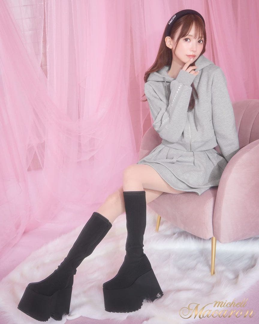 新品未使用 ミシェルマカロン 厚底ストレッチロングブーツ L - メルカリ