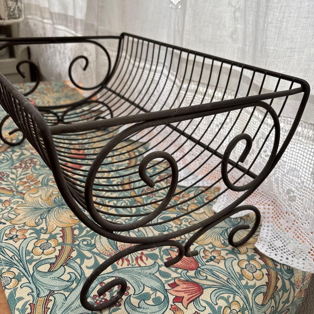 レア】フランス アンティーク アイアンディッシュラック - メルカリ