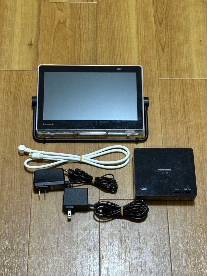 Panasonic UN-10N10-K ポータブルテレビ Panasonic（パナソニック） UN-10N10-K 10V型 プライベート・ビエラ