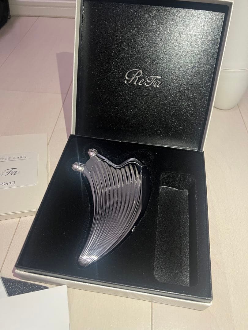 ReFa 美顔器 シルバー 本体 付属品あり 正規品 美品 ReFa 美顔器 シルバー 本体 付属品あり 正規品 美品 ReFa 美顔器