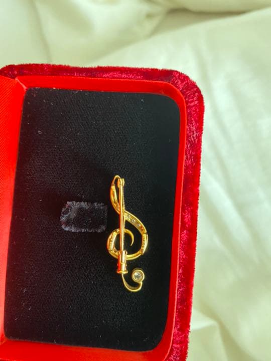 エ*ル様 Aoi Jewellers Inc 葵宝石 ブローチ 18k ダイヤモ - メルカリ