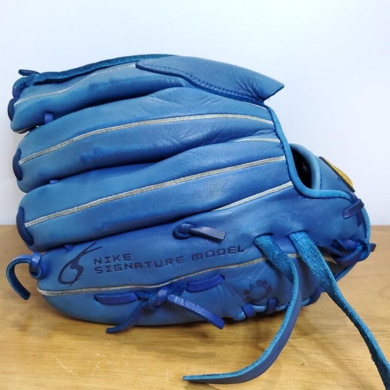 NIKE ナイキ 岩隈久志モデル 限定生産品 投手用 軟式グローブ - メルカリ