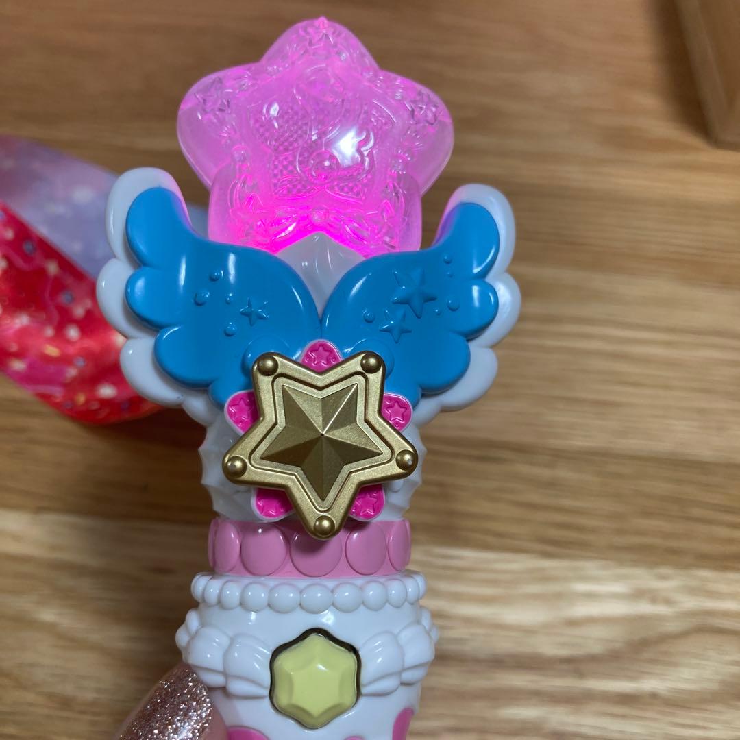 キュアパルフェ レインボーリボン プリキュアのリボンステッキです