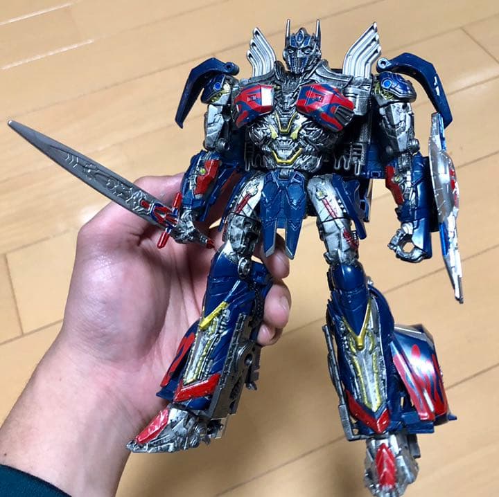 オプティマスプライム トランスフォーマー 最後の騎士王 - メルカリ