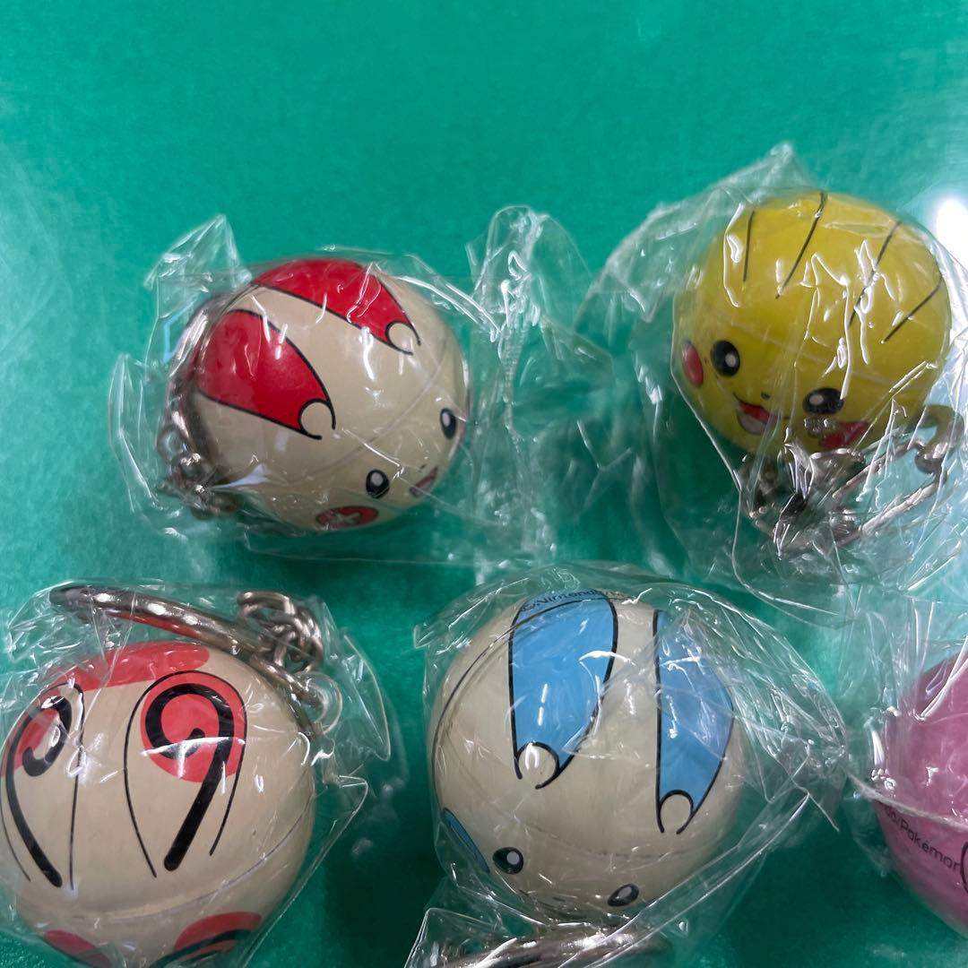 ポケットモンスター 共同ガチャポン くるくるポケモンキーホルダー全7