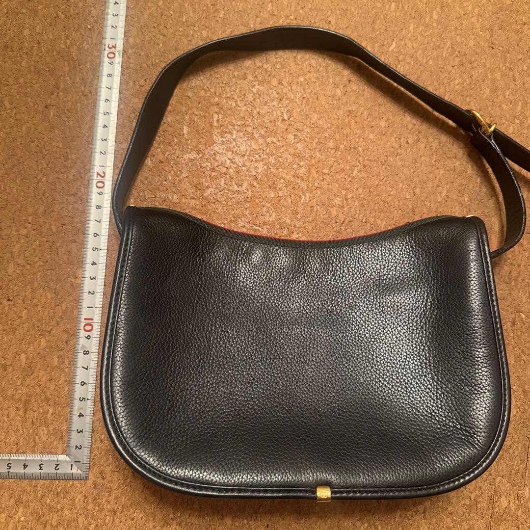 希少】GUCCI 黒レザーショルダーバッグ オールドロゴ
