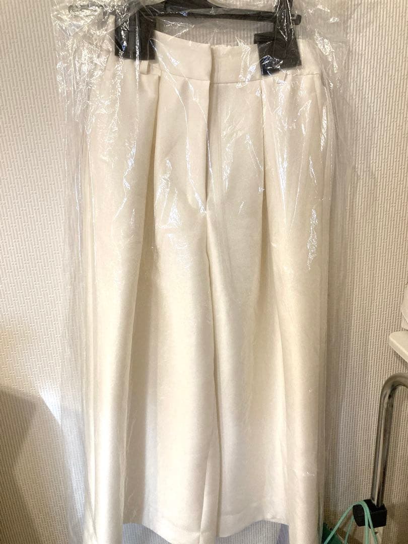 Heve VANILLA シアーサテンガウチョパンツ 36 バニラ - WWW.PDQ-PRO.COM