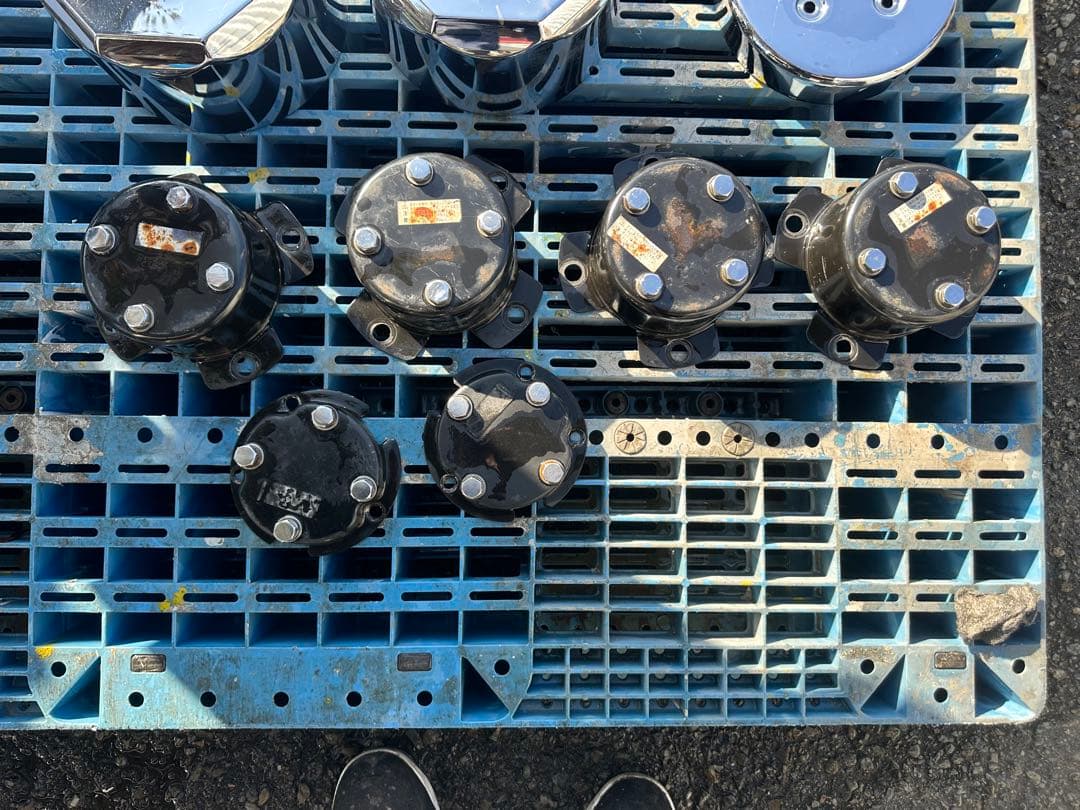 エアロカバー スーパーグレート 大型 三菱 ふそう 22.5インチ8穴1台