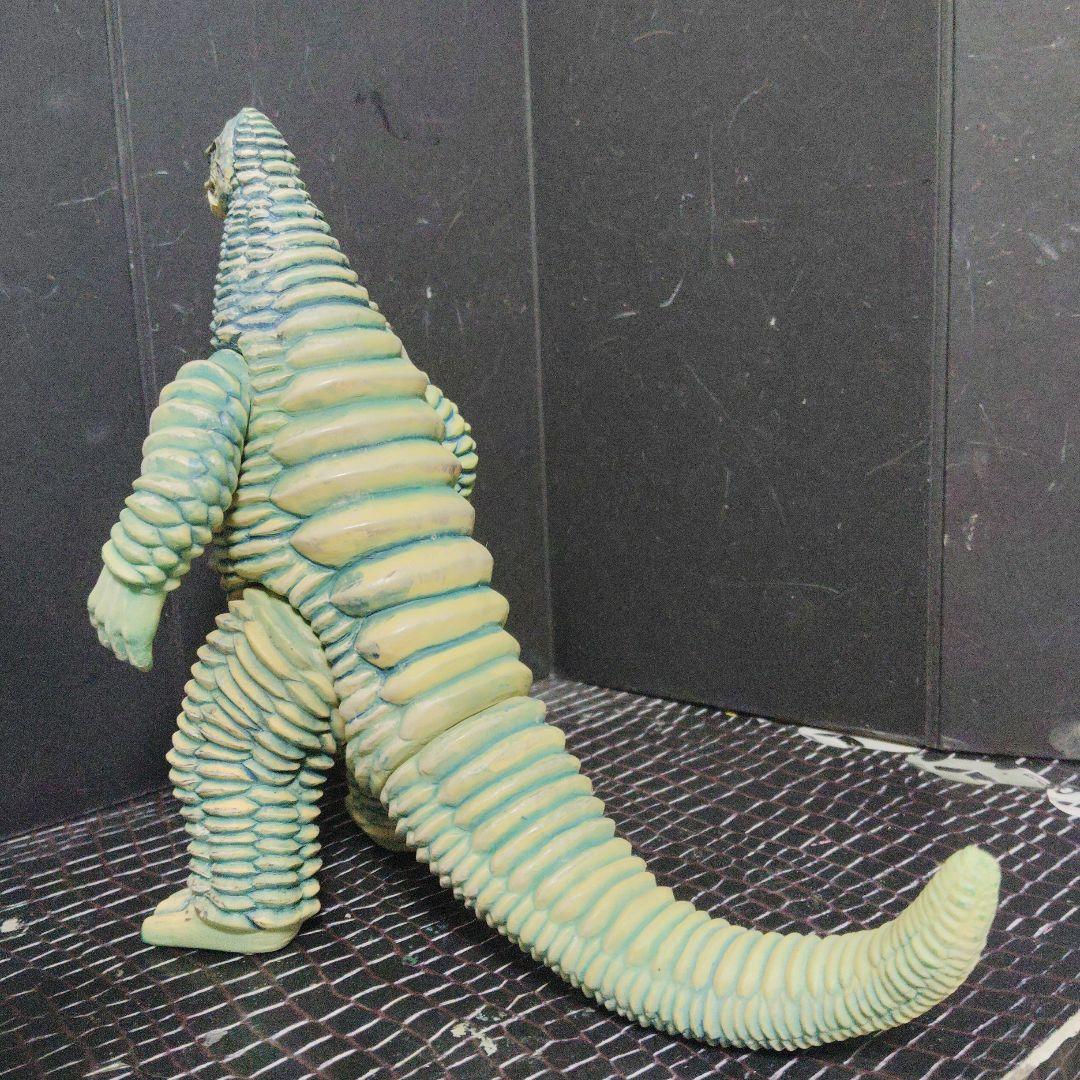 ウルトラ怪獣旧型ソフビシーボーズ.エレキング.レッドキング - メルカリ