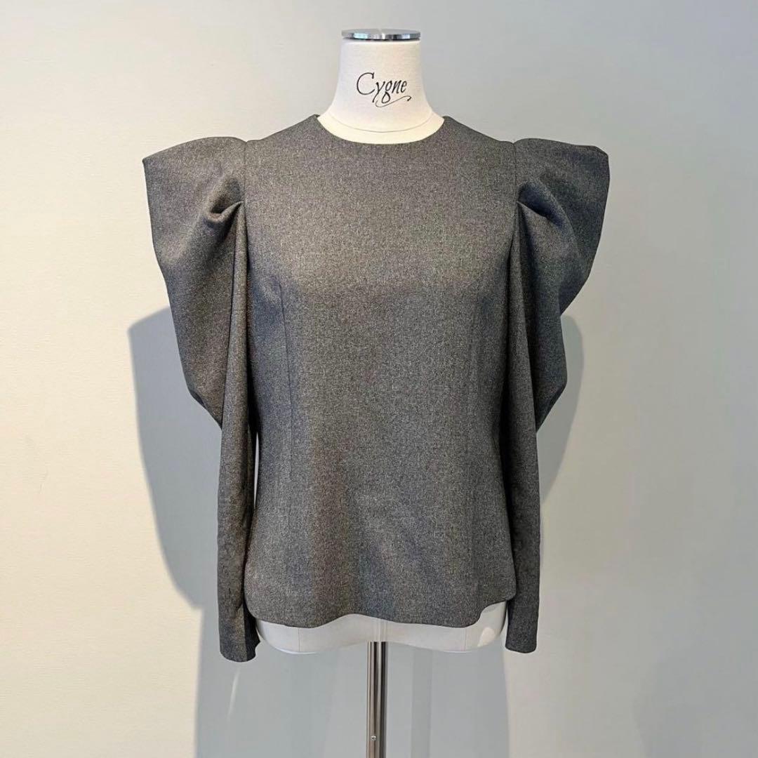 美品Cygne 【シーニュ】とんがりパフtops Manon 長袖 - メルカリ