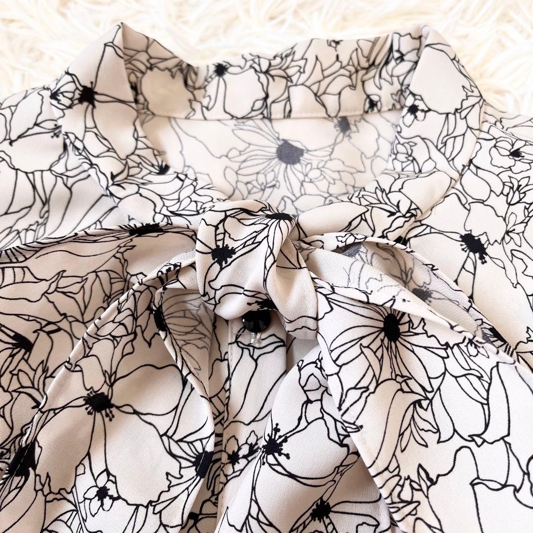 アナイ 極美品2025年ドローイングフラワープリントタイブラウス - メルカリ