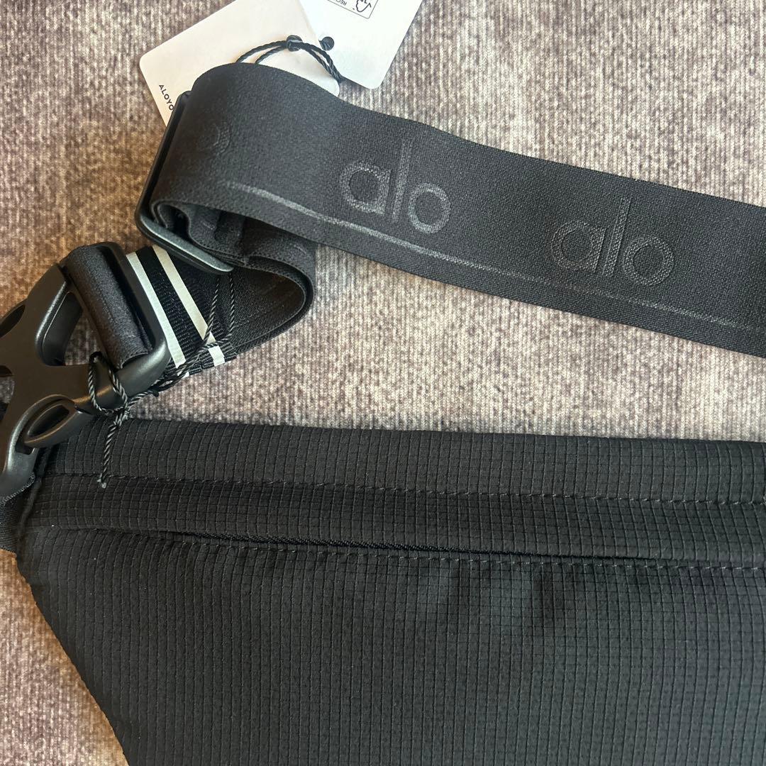 定価11700円❣️未使用❣️alo アロ stride running Belt - メルカリ