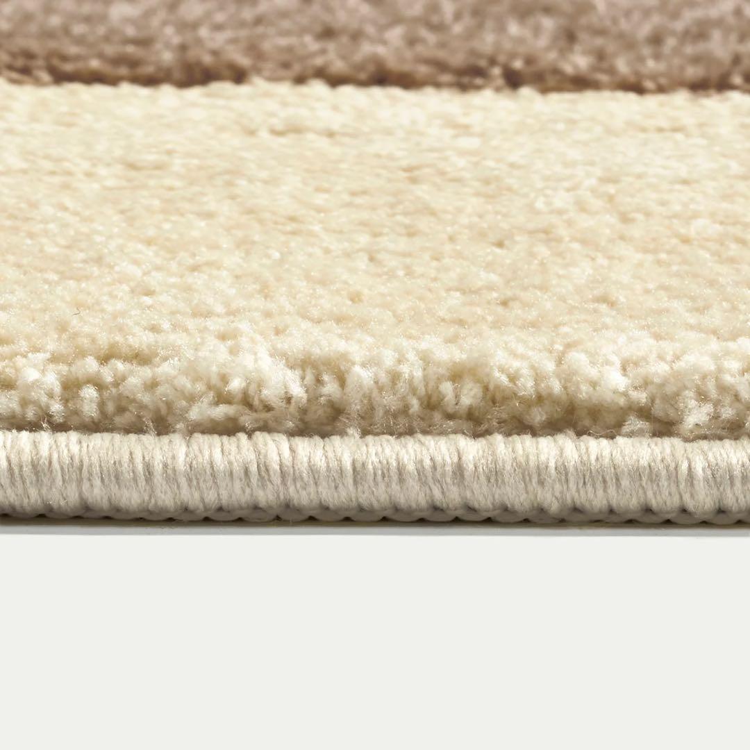 アイボリー DUBRAM(ダブラム)ラグ140x200cm - メルカリ