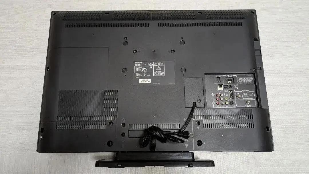 ☆送料込 東芝REGZA 32型液晶テレビ 地上アナログ／BS／110度CS対応