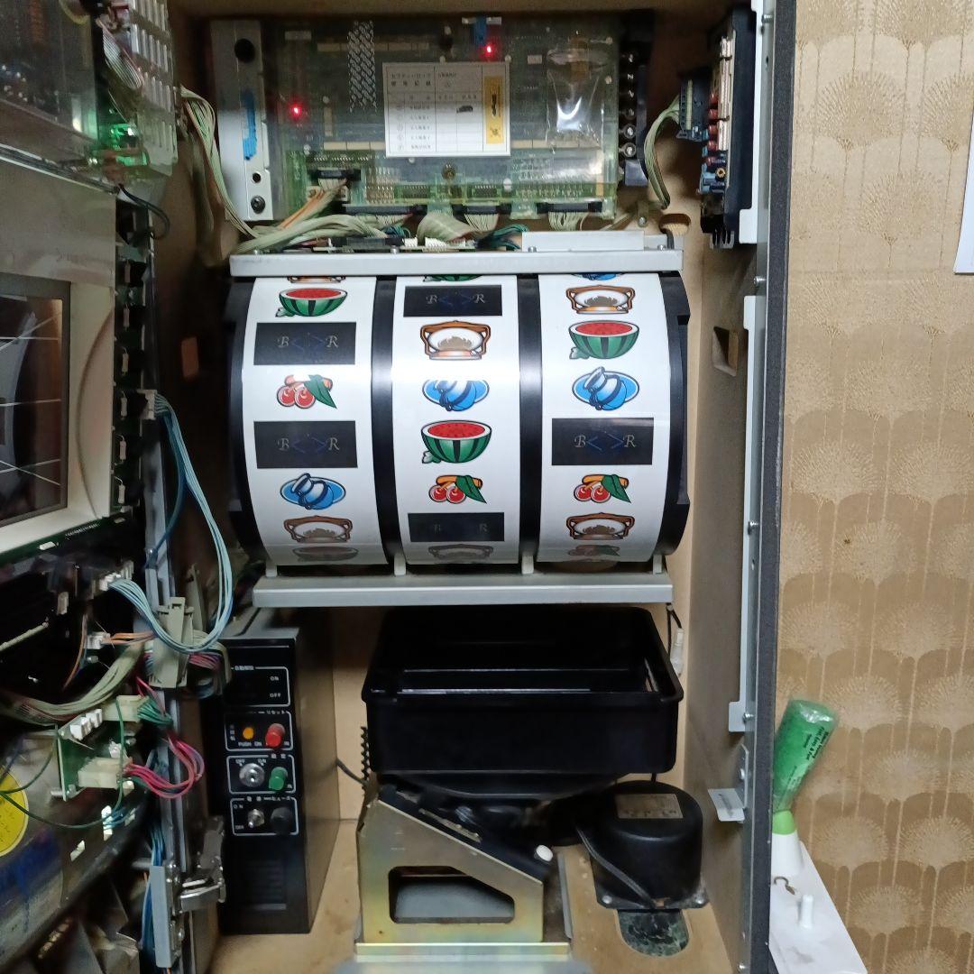 3*n様 パチスロ実機 Nights ナイツ 4号機 メダル仕様 メダル120 - メルカリ