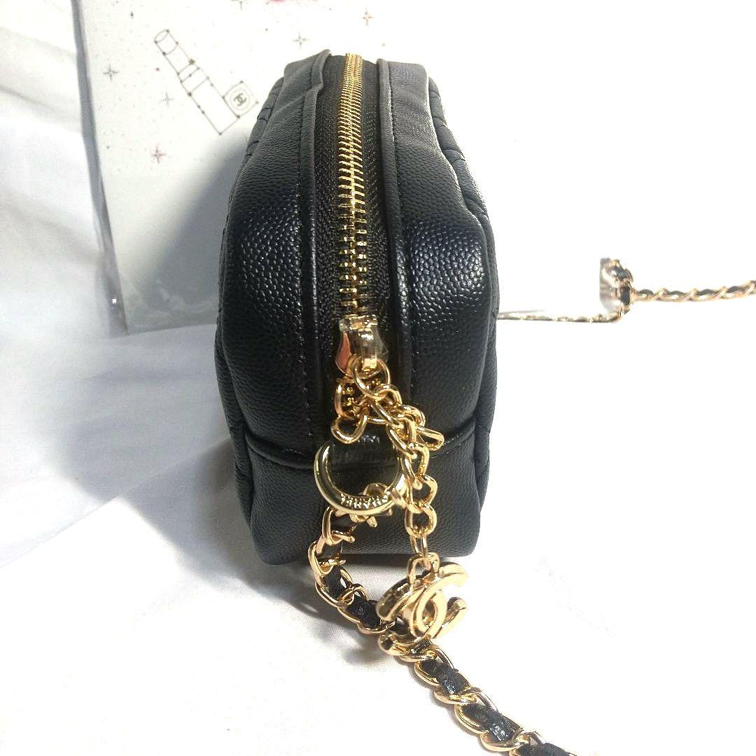 新品CHANEL ノベルティ キルティング ショルダーバッグ チャームVIP