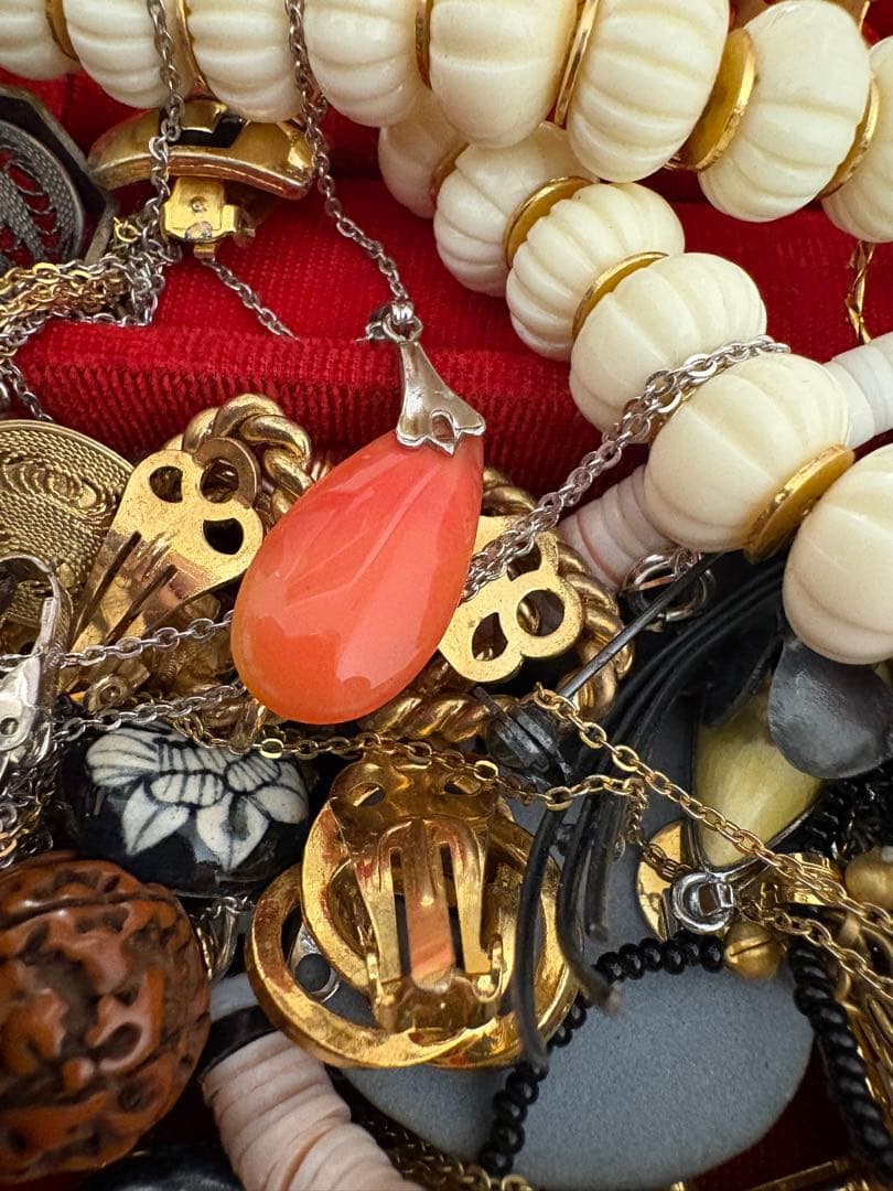 遺品整理 アクセサリーまとめ ジュエリーBOX付き - メルカリ