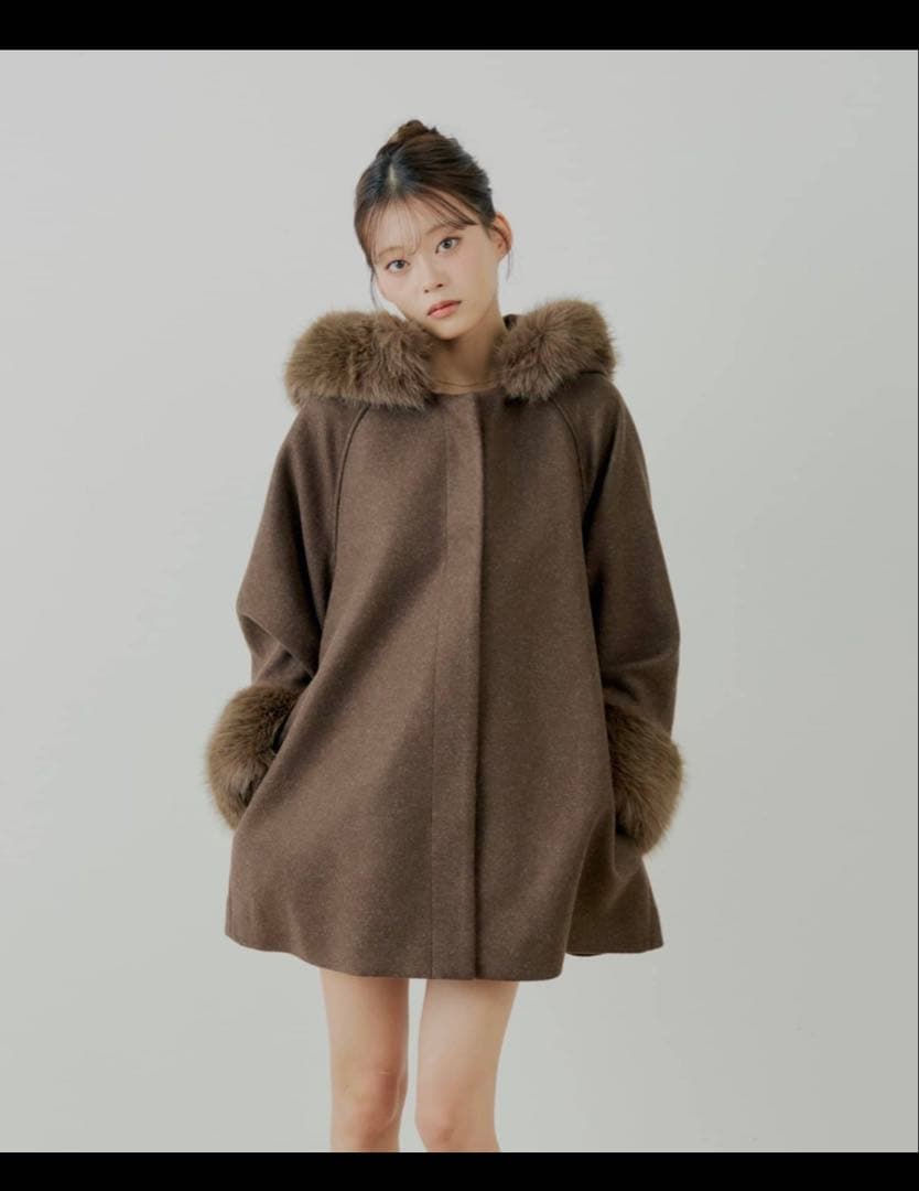 ファー付きフード襟マルチwayケープコート - メルカリ