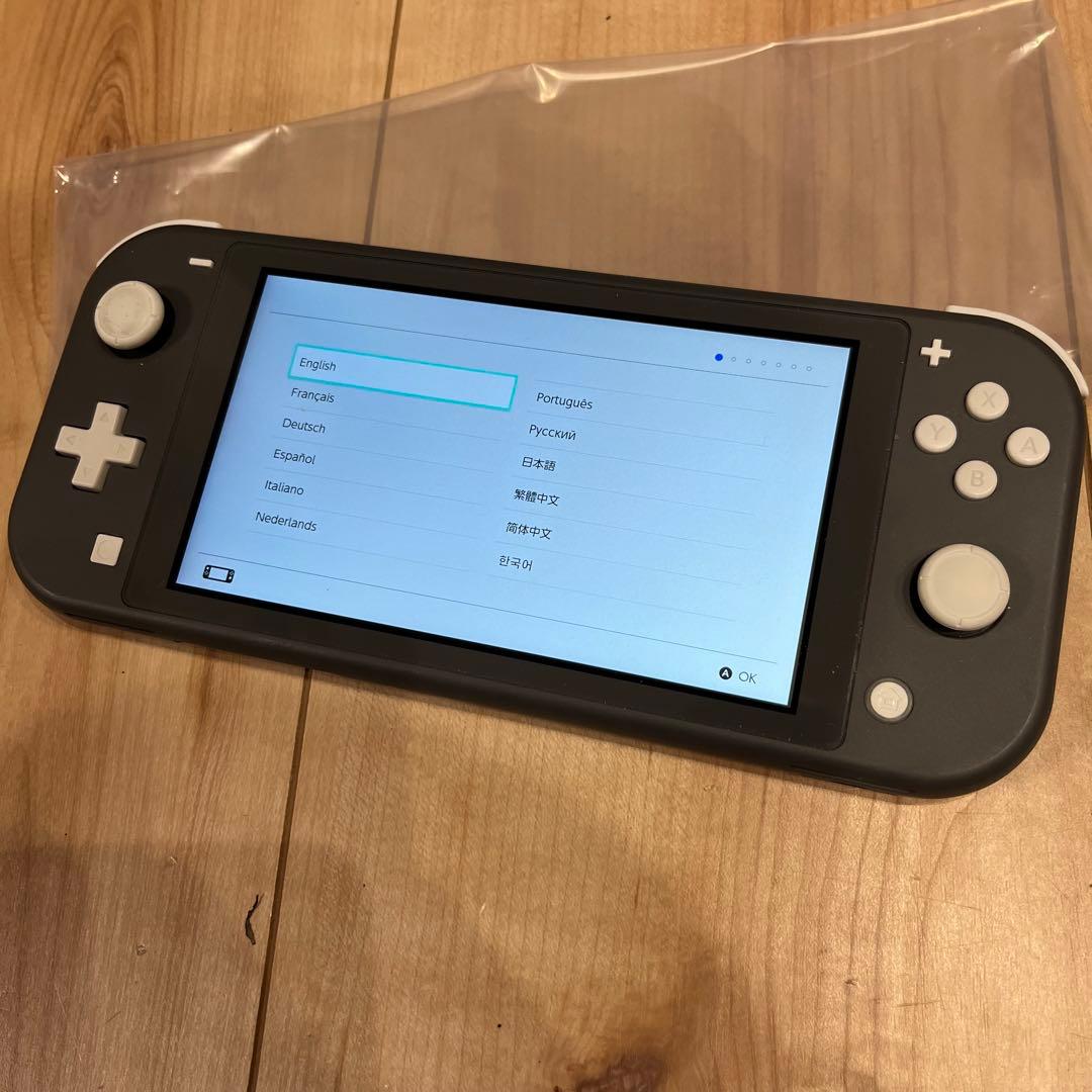 《匿名発送》Nintendo Switch light本体 ピカチュウカバー付