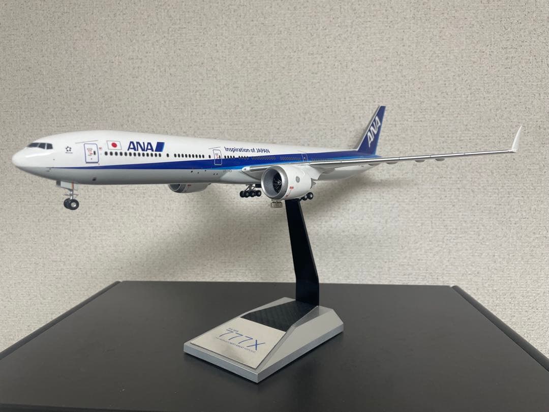 航空機・ヘリコプター ANA 777-9 1/200 777X NH20099 1:200 BOEING 777-9 ANA 空中姿勢 完成品ソリッド(ギアつき